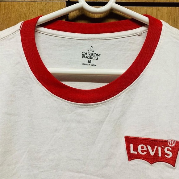 Carbon basics Levi’s Tshirt-new from surplus stock,tags removed at surplus store - Picture 5 of 7